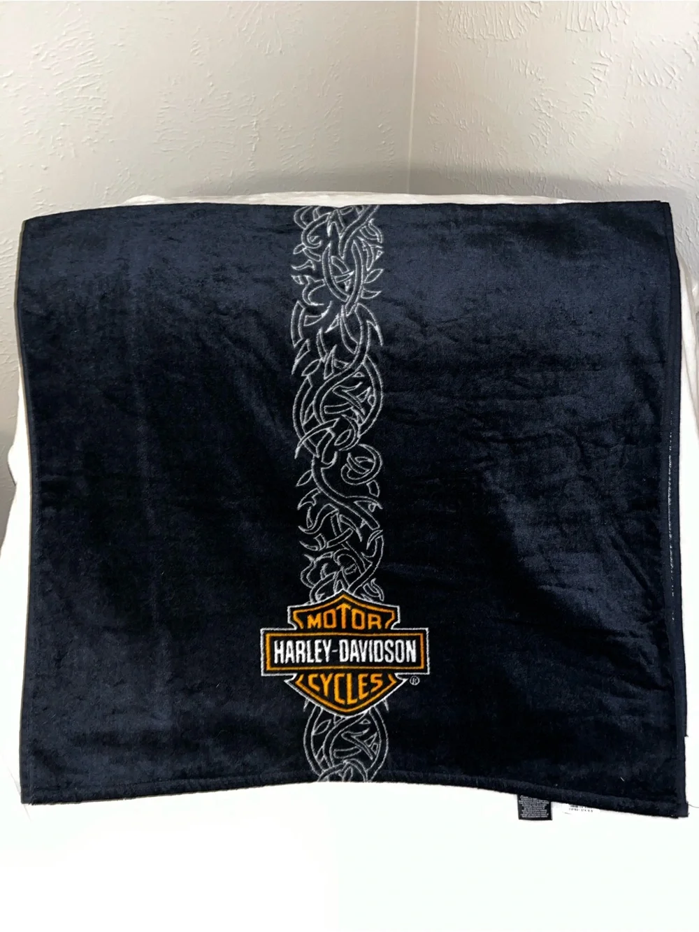 Harley-Davidson Black Tribal Logo Beach and Hand Towel Set (2)